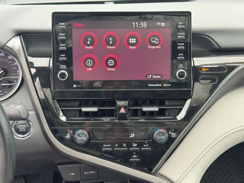 Used 2024 Toyota Camry XLE image 16