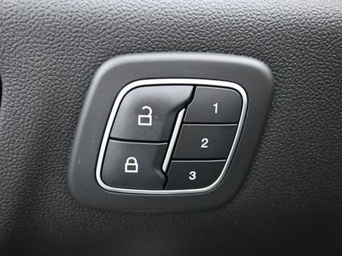 Used 2020 Ford Escape SEL FWD image 15