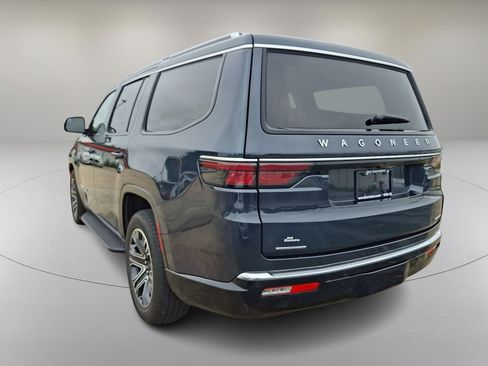 Used 2023 Jeep Wagoneer Series II AWD/4WD image 6