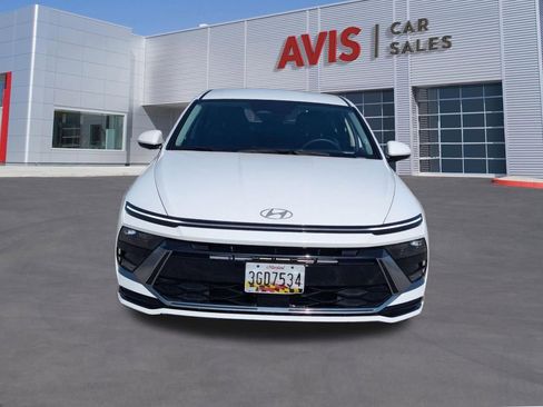 Used 2025 Hyundai Sonata SEL FWD image 2