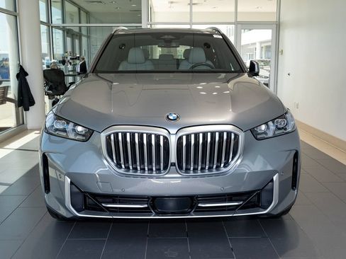 Used 2024 BMW X5 xDrive40i w/ Premium Package AWD/4WD image 12