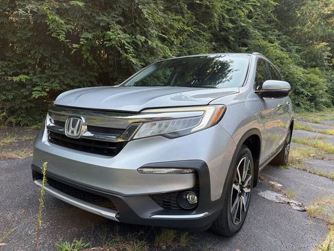 Used 2019 Honda Pilot Elite image 1
