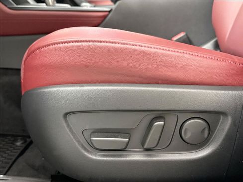 Used 2025 MAZDA CX-70 Plug-In Hybrid w/ Premium Plus AWD/4WD image 31