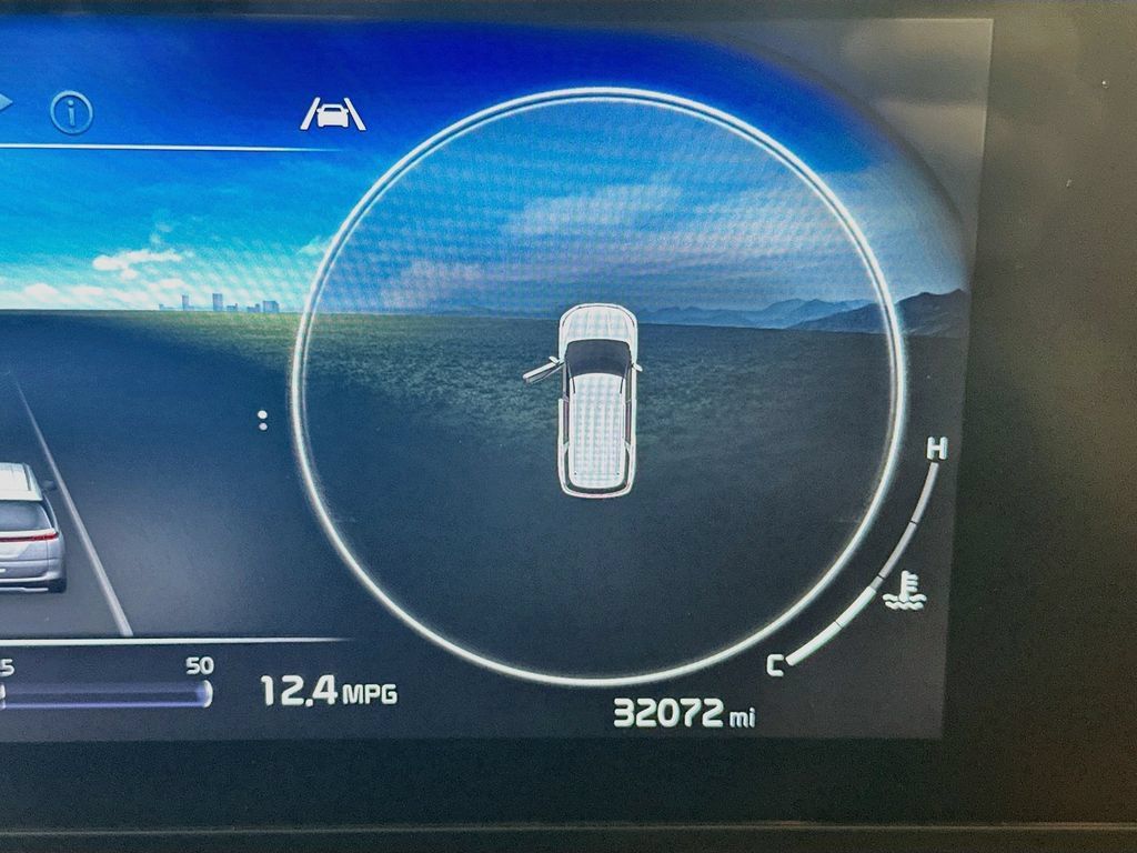 Used 2024 Kia Carnival SX FWD image 27