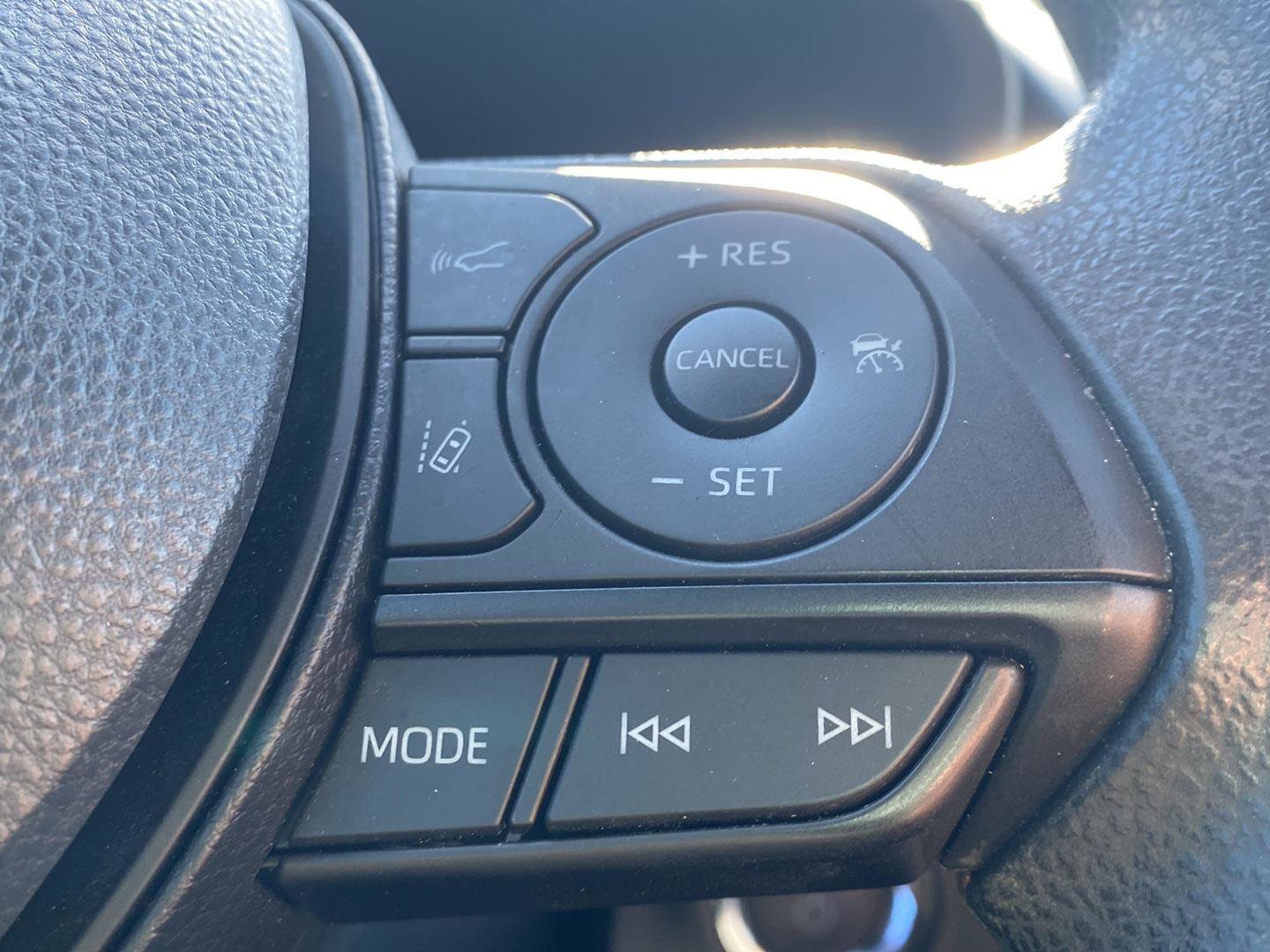 Used 2024 Toyota RAV4 XLE AWD/4WD image 20