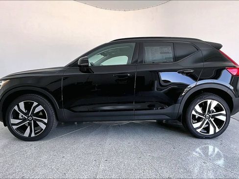 New 2026 Volvo XC40 B5 Ultra w/ Protection Package Premier AWD/4WD image 6