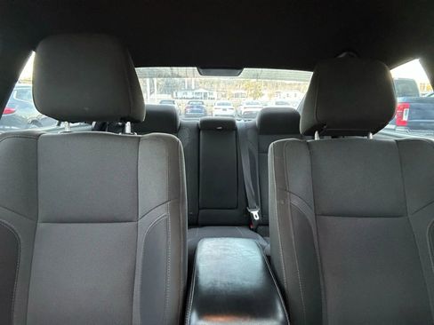 Used 2018 Dodge Charger R/T w/ Blacktop Package image 16