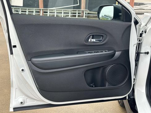 Used 2022 Honda HR-V Sport image 16