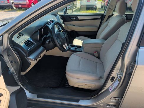 Used 2017 Subaru Outback 2.5i Premium AWD/4WD image 13