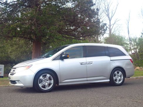 Used 2012 Honda Odyssey Touring Elite image 1