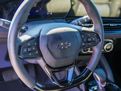 New 2025 Chevrolet TrailBlazer RS w/ Convenience Package FWD image 23