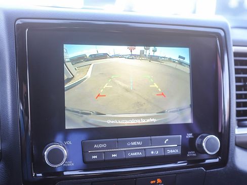 Used 2022 Nissan Frontier SV w/ Technology Package image 25