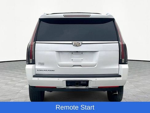 Used 2020 Cadillac Escalade ESV 2WD image 7