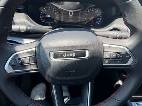 Used 2024 Jeep Compass Trailhawk AWD/4WD image 14