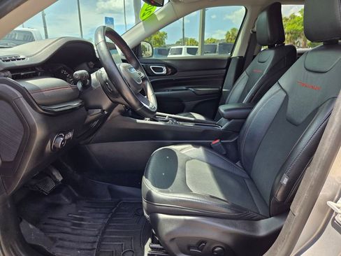 Used 2022 Jeep Compass Trailhawk w/ Trailhawk Convenience Group AWD/4WD image 14