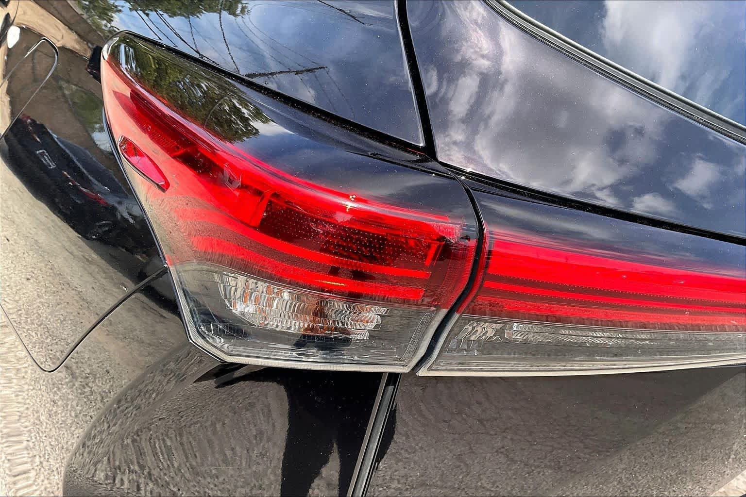 Used 2021 Toyota Highlander Platinum AWD/4WD image 29