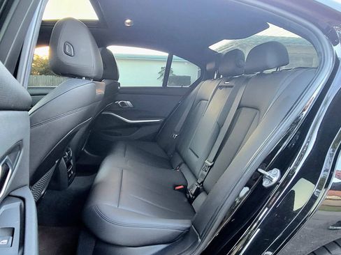 Used 2020 BMW 330i xDrive Sedan w/ Convenience Package image 9