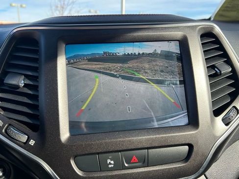 Used 2020 Jeep Cherokee Trailhawk w/ Cold Weather Group image 19