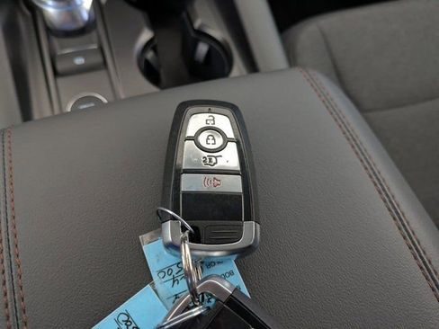 Certified 2025 Ford Explorer Active image 32