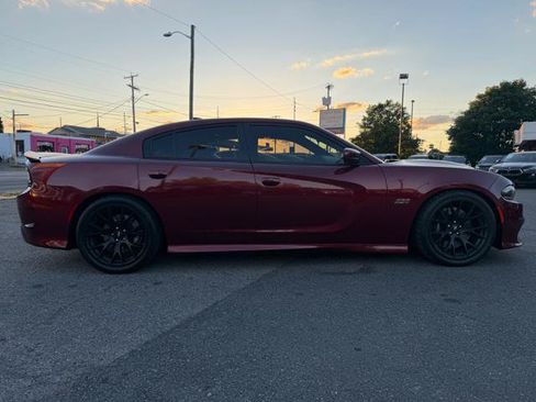 Used 2018 Dodge Charger R/T Scat Pack w/ Dynamics Package RWD image 7