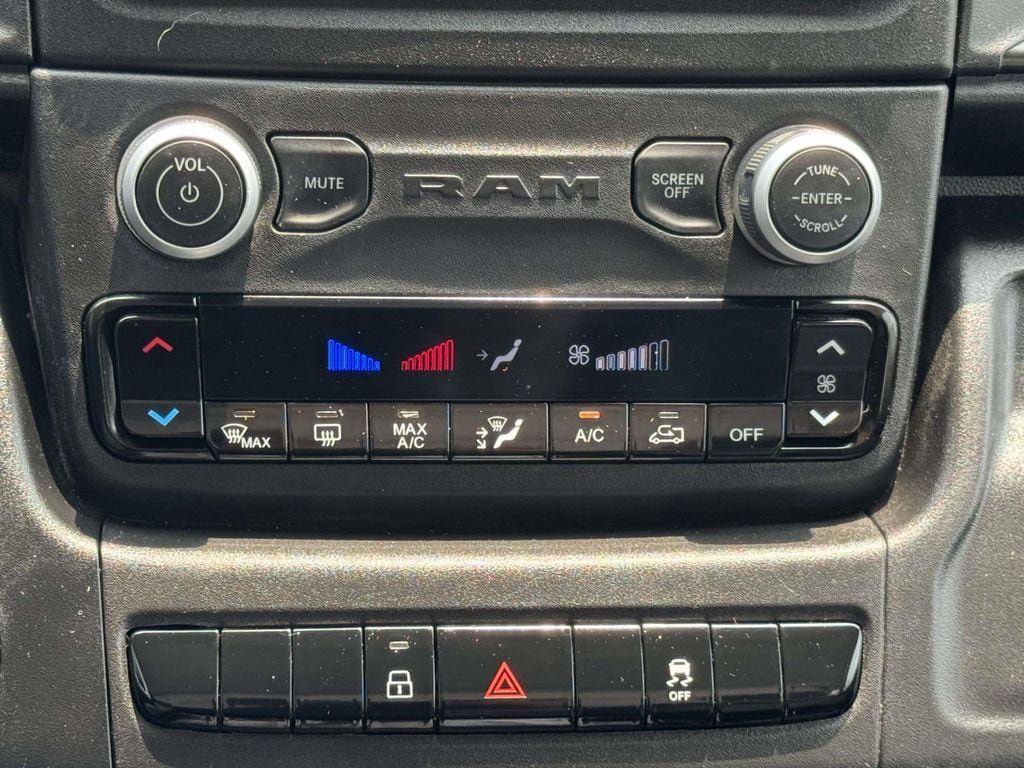 Used 2025 RAM ProMaster 3500 w/ Convenience Group FWD image 5