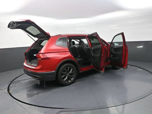 Used 2023 Volkswagen Tiguan SE FWD image 35