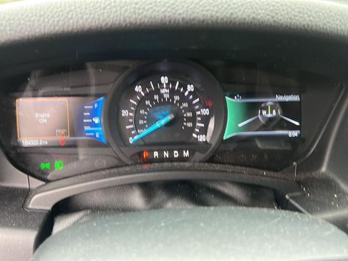 Used 2016 Ford Expedition EL XLT w/ Equipment Group 202A AWD/4WD image 10