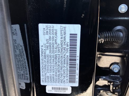 Certified 2025 Honda Pilot Touring image 38