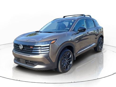 New 2026 Nissan Kicks SR w/ Cold Weather Package AWD/4WD image 4