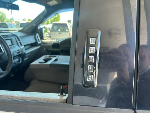 Used 2015 Ford F150 XLT AWD/4WD image 14