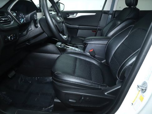 Used 2022 Ford Escape SEL image 18