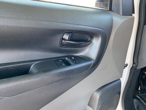 Used 2018 Nissan NV200 SV FWD image 22