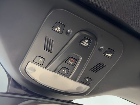 Used 2015 Ferrari California T RWD image 52