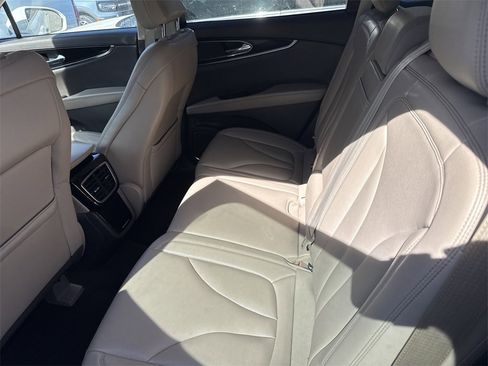 Used 2022 Lincoln Nautilus FWD w/ Premium Package image 13