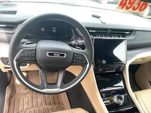 Certified 2023 Jeep Grand Cherokee Limited image 12