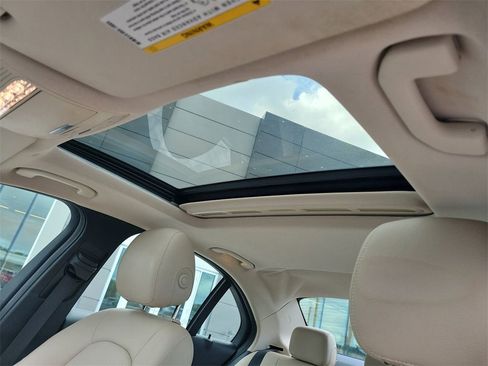 Used 2019 Mercedes-Benz C 300 Sedan image 28