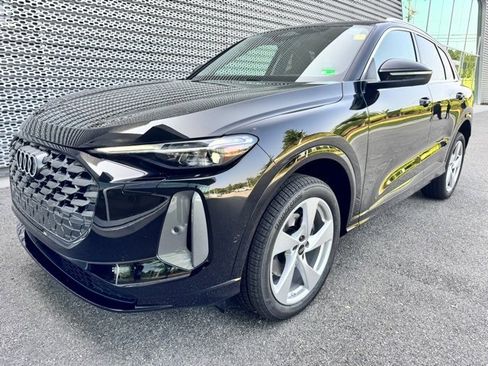 New 2025 Audi Q5 Premium image 1