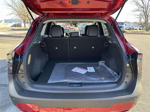 New 2026 Nissan Kicks SR image 12