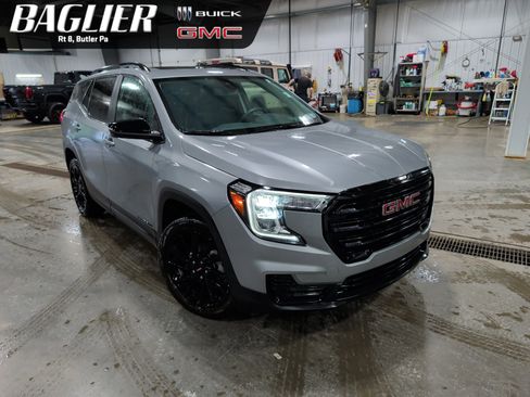 Used 2023 GMC Terrain SLE w/ Driver Convenience Package AWD/4WD image 1
