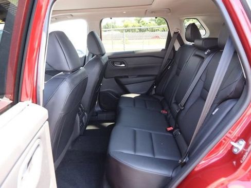 Certified 2025 Nissan Rogue SV w/ SV Premium Package FWD image 11