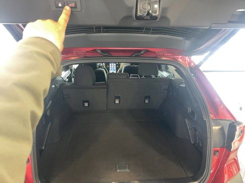 Used 2025 Subaru Outback Premium image 19