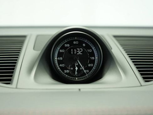 New 2025 Porsche Macan image 35