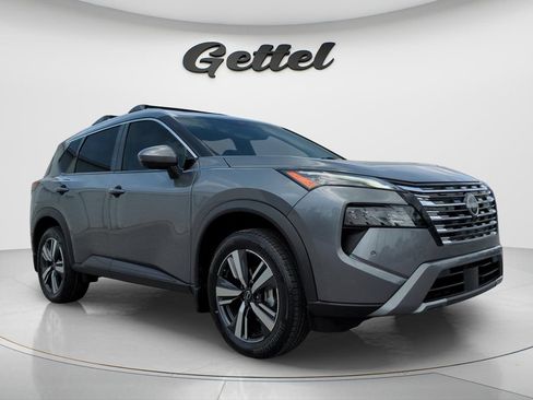Certified 2024 Nissan Rogue SL FWD image 3