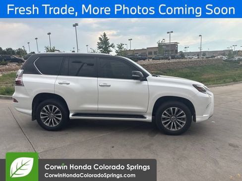 Used 2023 Lexus GX 460 Luxury w/ Accessory Package AWD/4WD image 2