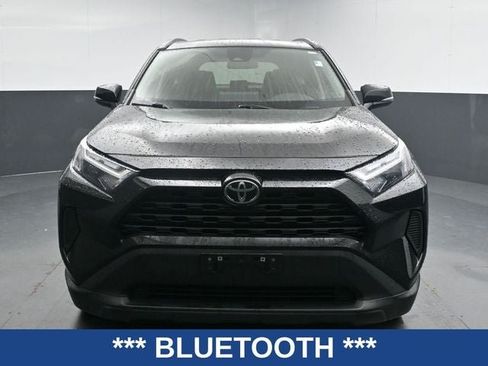 Used 2023 Toyota RAV4 XLE AWD/4WD image 3