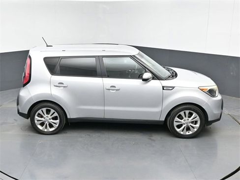 Used 2014 Kia Soul + image 38