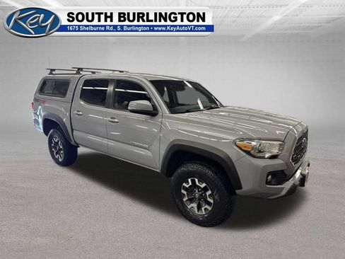 Used 2019 Toyota Tacoma TRD Off-Road AWD/4WD image 8