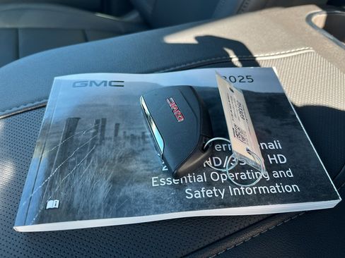 New 2025 GMC Sierra 2500 SLT w/ SLT Convenience Package image 18