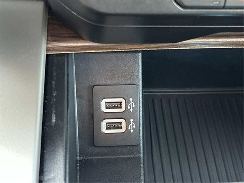 Certified 2019 Ford F150 Lariat w/ Equipment Group 501A Mid image 34