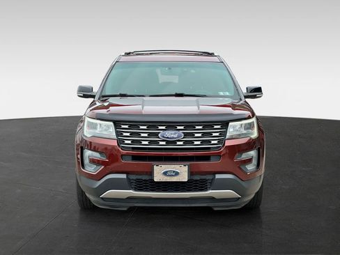 Used 2016 Ford Explorer XLT w/ Equipment Group 202A AWD/4WD image 2